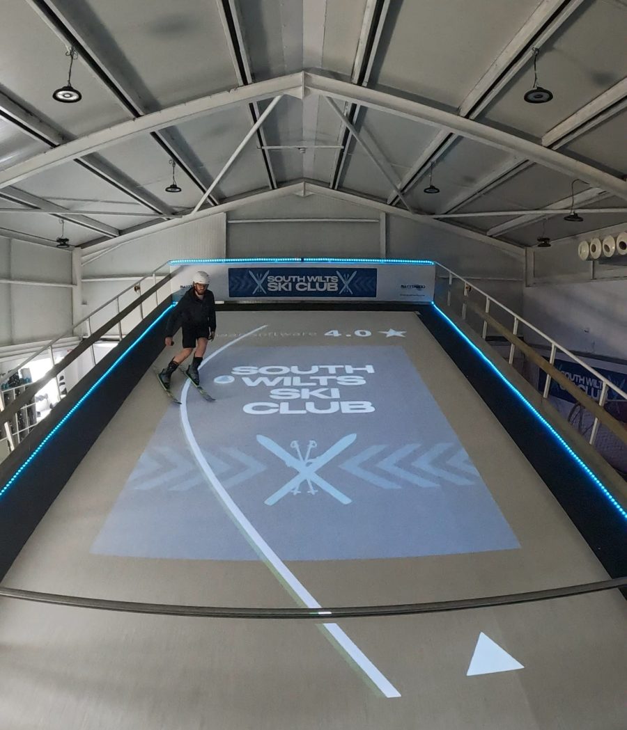 DISCOVER THE ULTIMATE INDOOR SKI EXPERIENCE